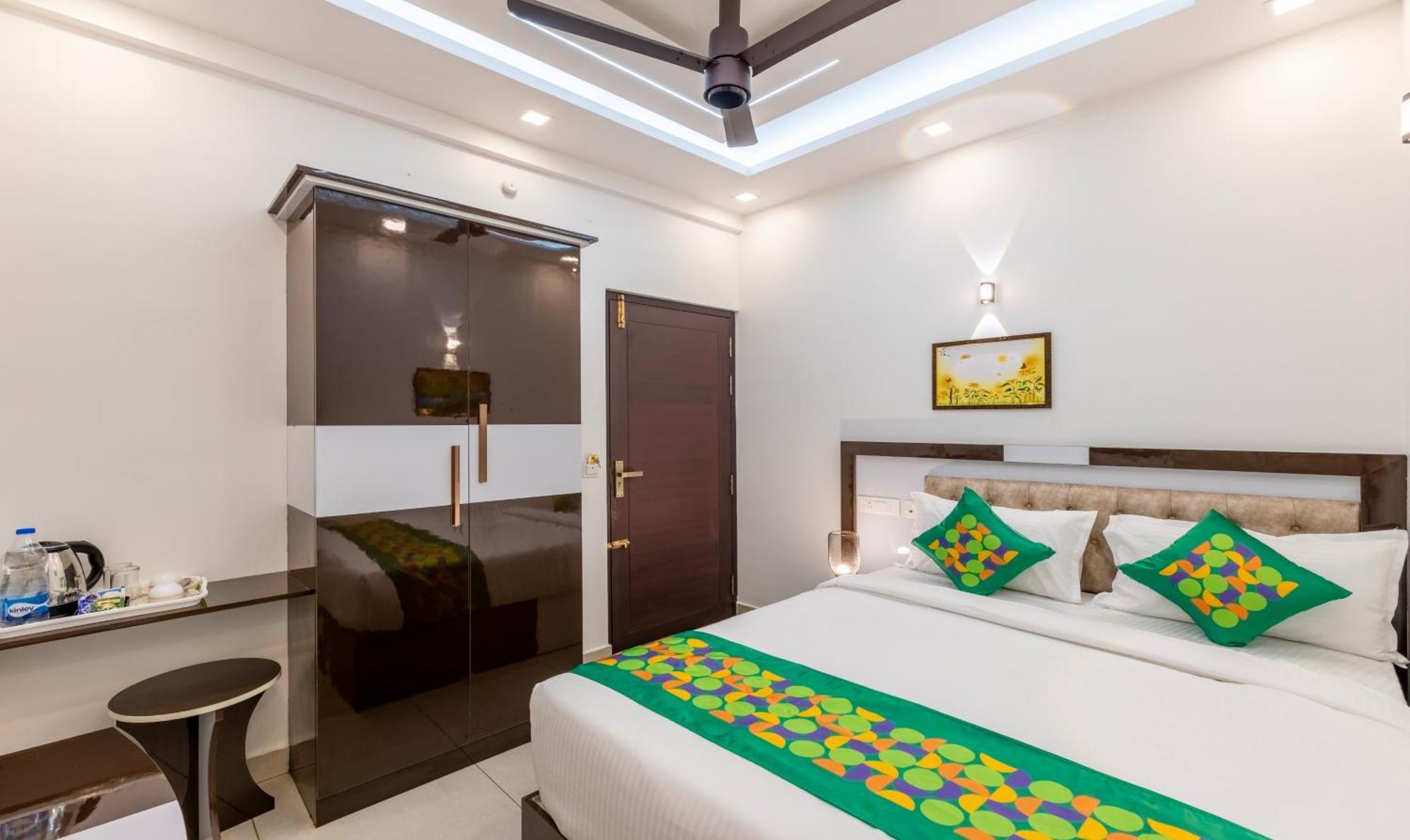 Treebo Premium Cochin Airport, 5 Min From Cochin Airport Hotel Kochi Exterior photo